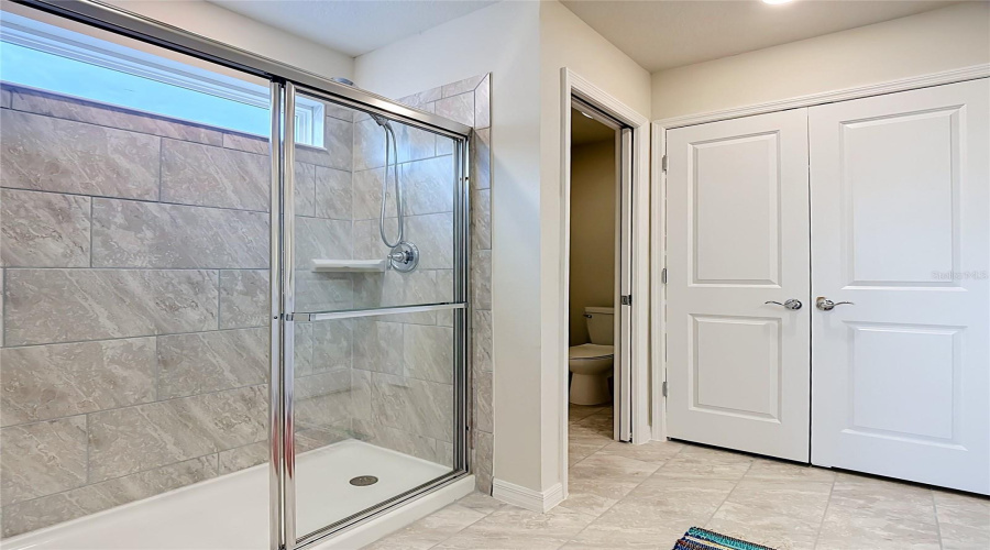 DAVENPORT, Florida 33897, 5 Bedrooms Bedrooms, ,5 BathroomsBathrooms,Residential,For Sale,LANA,0,MFRA4698371