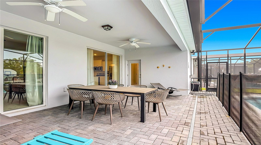 DAVENPORT, Florida 33897, 5 Bedrooms Bedrooms, ,5 BathroomsBathrooms,Residential,For Sale,LANA,0,MFRA4698371