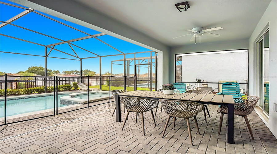DAVENPORT, Florida 33897, 5 Bedrooms Bedrooms, ,5 BathroomsBathrooms,Residential,For Sale,LANA,0,MFRA4698371