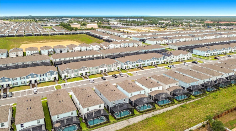 DAVENPORT, Florida 33897, 5 Bedrooms Bedrooms, ,5 BathroomsBathrooms,Residential,For Sale,LANA,0,MFRA4698371