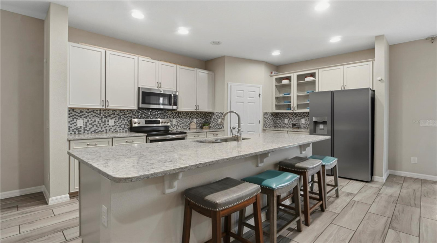 DAVENPORT, Florida 33896, 4 Bedrooms Bedrooms, ,2 BathroomsBathrooms,Residential,For Sale,ABERDEEN,0,MFRG5113772