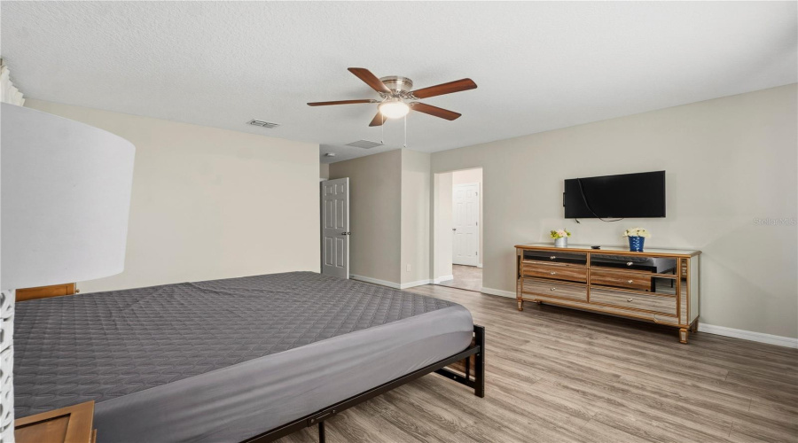 DAVENPORT, Florida 33896, 4 Bedrooms Bedrooms, ,2 BathroomsBathrooms,Residential,For Sale,ABERDEEN,0,MFRG5113772
