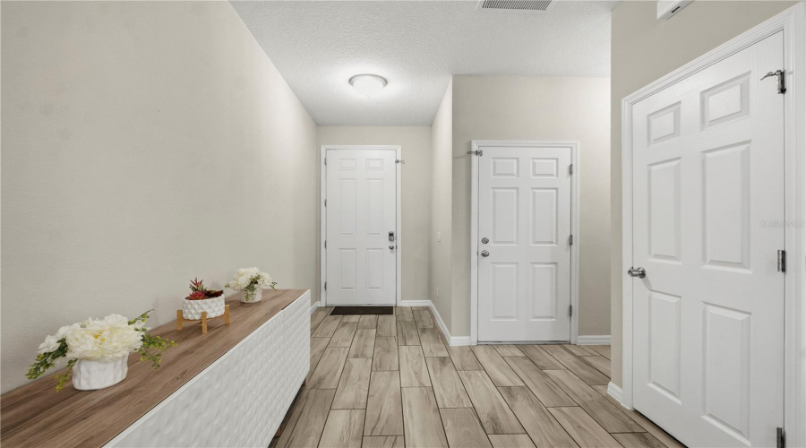 DAVENPORT, Florida 33896, 4 Bedrooms Bedrooms, ,2 BathroomsBathrooms,Residential,For Sale,ABERDEEN,0,MFRG5113772