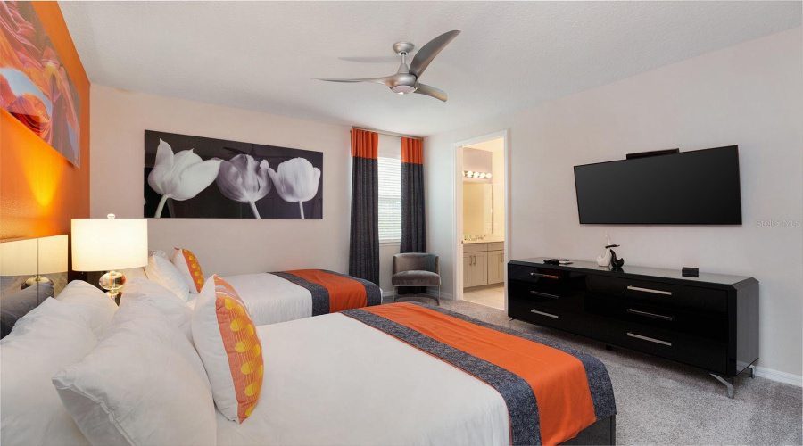 KISSIMMEE, Florida 34747, 9 Bedrooms Bedrooms, ,6 BathroomsBathrooms,Residential,For Sale,NASSAU POINT,0,MFRS5138722