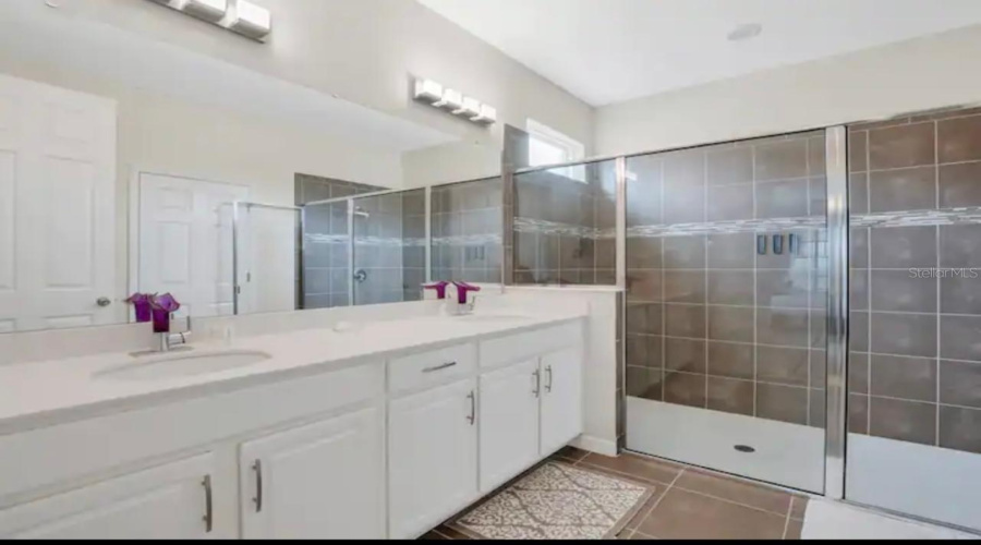 KISSIMMEE, Florida 34747, 6 Bedrooms Bedrooms, ,5 BathroomsBathrooms,Residential,For Sale,SAWYER PALM,0,MFRO6381814