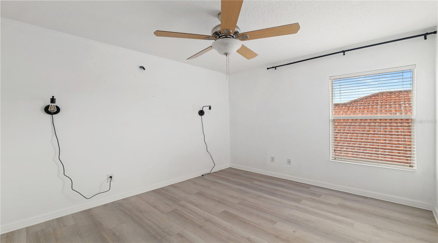 KISSIMMEE, Florida 34746, 4 Bedrooms Bedrooms, ,3 BathroomsBathrooms,Residential,For Sale,LAS FUENTES,0,MFRTB8433448