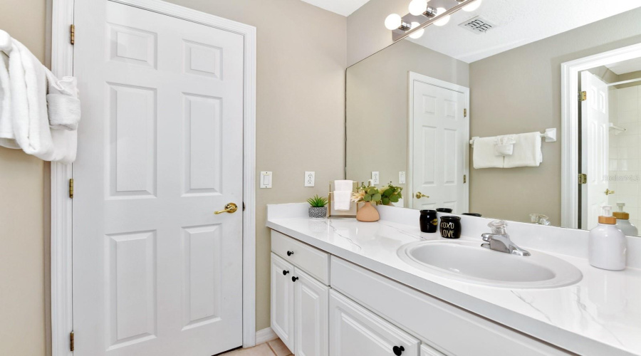 KISSIMMEE, Florida 34746, 4 Bedrooms Bedrooms, ,3 BathroomsBathrooms,Residential,For Sale,CUMBRIAN LAKES,0,MFRO6420419