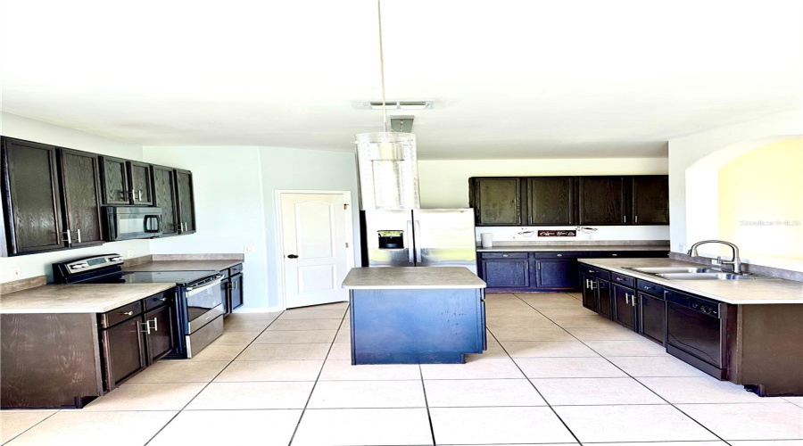 KISSIMMEE, Florida 34746, 4 Bedrooms Bedrooms, ,2 BathroomsBathrooms,Residential,For Sale,THE OAKS,0,MFRS5152726