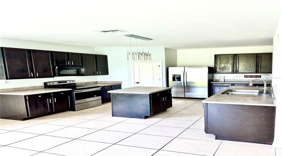 KISSIMMEE, Florida 34746, 4 Bedrooms Bedrooms, ,2 BathroomsBathrooms,Residential,For Sale,THE OAKS,0,MFRS5152726