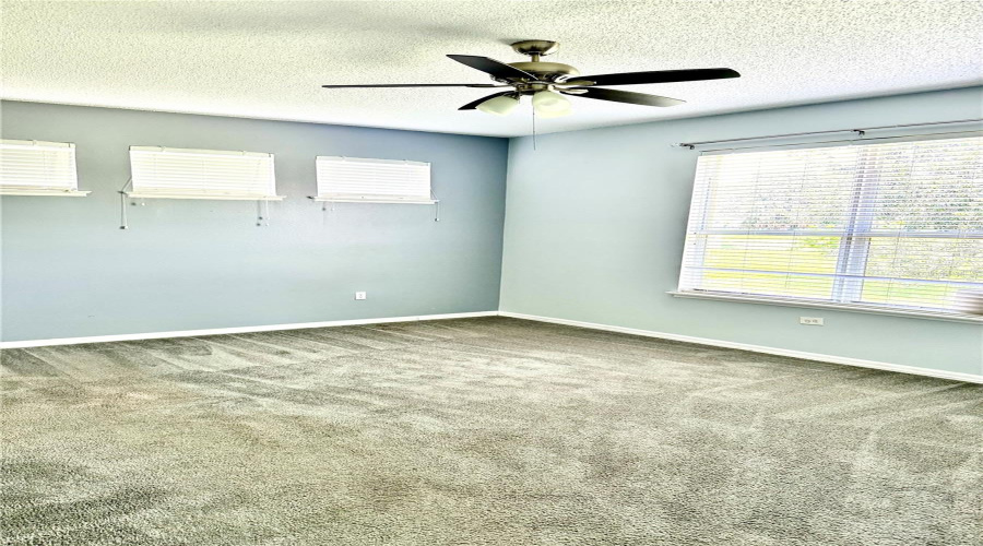 KISSIMMEE, Florida 34746, 4 Bedrooms Bedrooms, ,2 BathroomsBathrooms,Residential,For Sale,THE OAKS,0,MFRS5152726