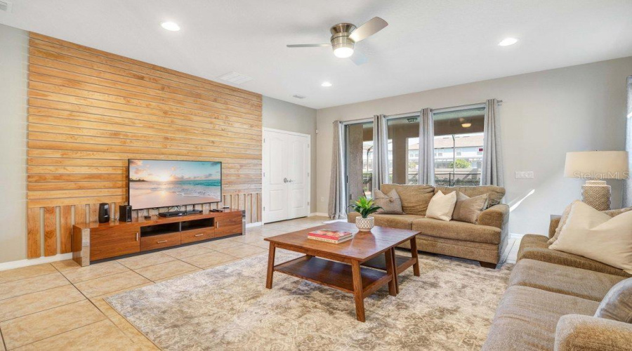 KISSIMMEE, Florida 34747, 6 Bedrooms Bedrooms, ,4 BathroomsBathrooms,Residential,For Sale,RHODES,0,MFRO6319078