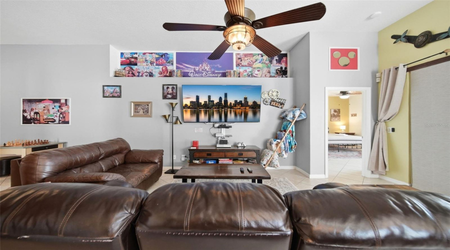 DAVENPORT, Florida 33897, 4 Bedrooms Bedrooms, ,3 BathroomsBathrooms,Residential,For Sale,ORISTA,0,MFRO6421004
