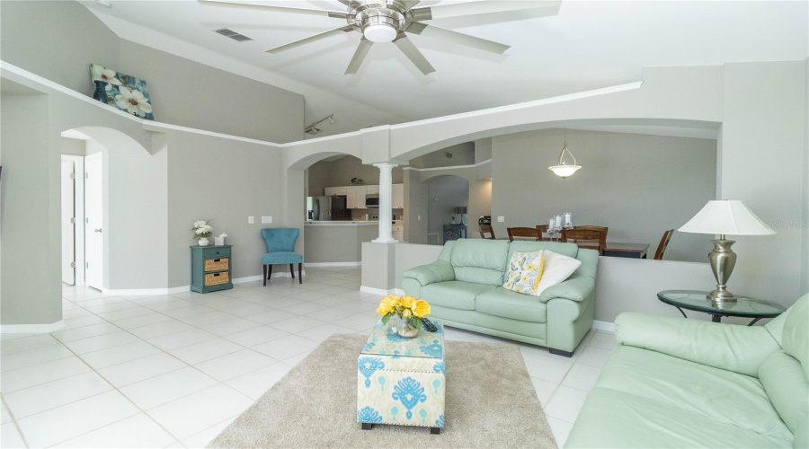 KISSIMMEE, Florida 34746, 4 Bedrooms Bedrooms, ,2 BathroomsBathrooms,Residential,For Sale,SOARING EAGLE,0,MFRS5152630