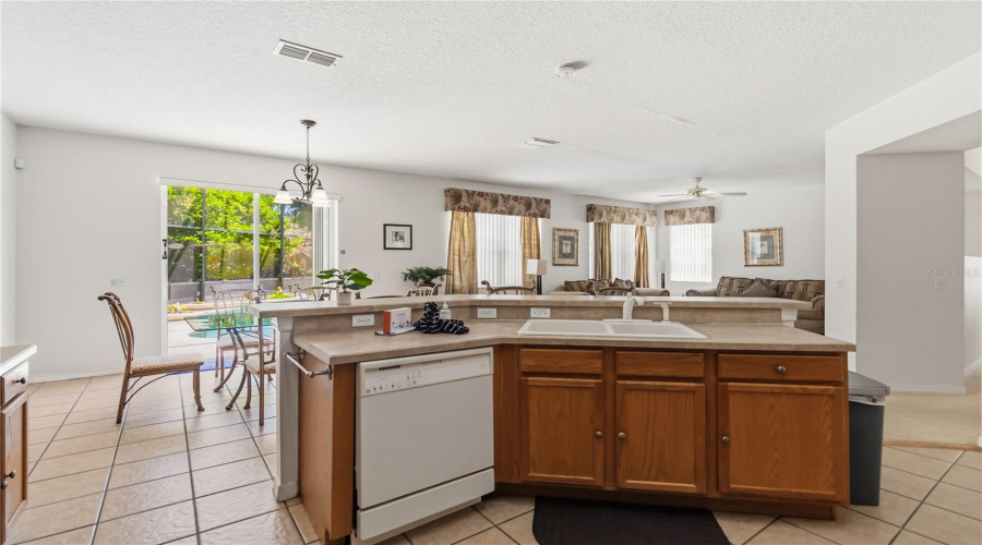 DAVENPORT, Florida 33896, 4 Bedrooms Bedrooms, ,3 BathroomsBathrooms,Residential,For Sale,BAY LEAF,0,MFRO6420088