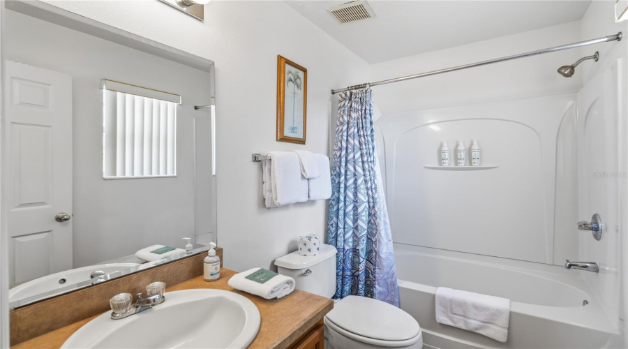 DAVENPORT, Florida 33896, 4 Bedrooms Bedrooms, ,3 BathroomsBathrooms,Residential,For Sale,BAY LEAF,0,MFRO6420088