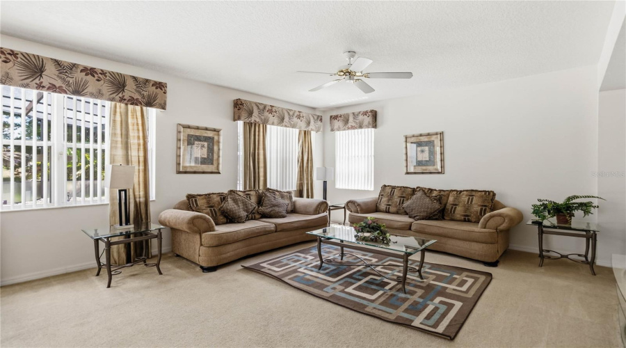 DAVENPORT, Florida 33896, 4 Bedrooms Bedrooms, ,3 BathroomsBathrooms,Residential,For Sale,BAY LEAF,0,MFRO6420088