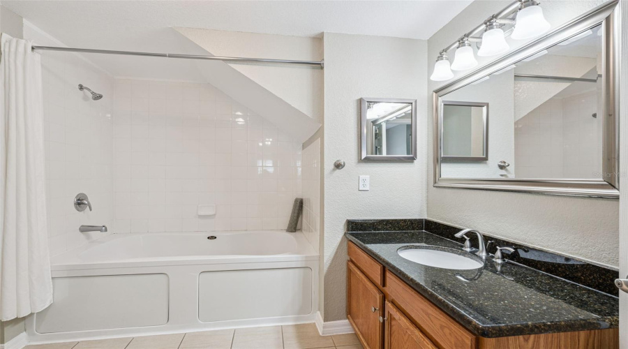 KISSIMMEE, Florida 34746, 4 Bedrooms Bedrooms, ,3 BathroomsBathrooms,Residential,For Sale,GALA,0,MFRS5152779