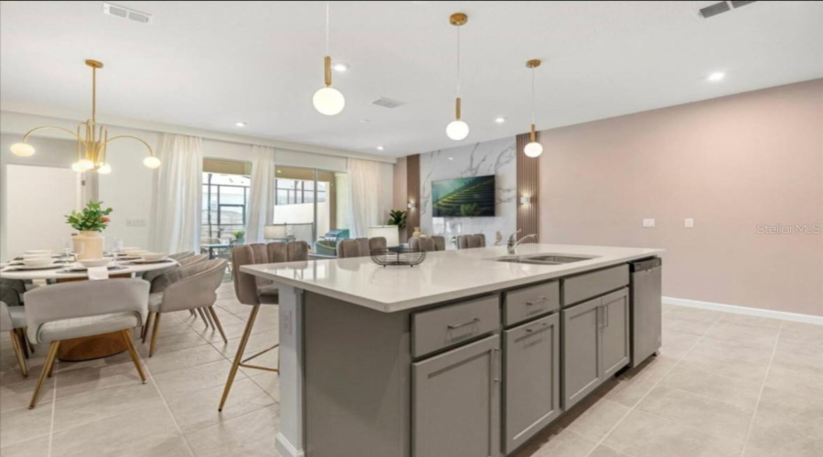 KISSIMMEE, Florida 34747, 5 Bedrooms Bedrooms, ,4 BathroomsBathrooms,Residential,For Sale,DISTANT SUN,0,MFRS5152725