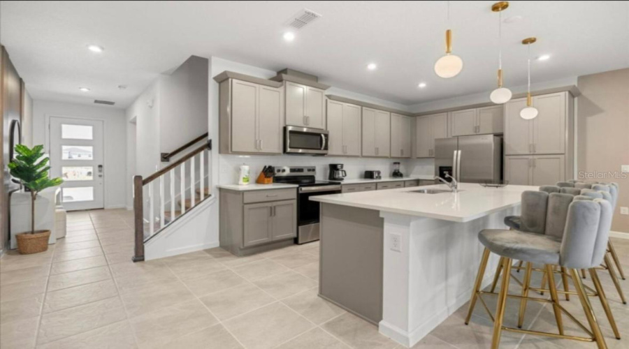 KISSIMMEE, Florida 34747, 5 Bedrooms Bedrooms, ,4 BathroomsBathrooms,Residential,For Sale,DISTANT SUN,0,MFRS5152725