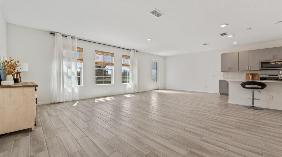 DAVENPORT, Florida 33896, 3 Bedrooms Bedrooms, ,2 BathroomsBathrooms,Residential,For Sale,SANIBEL,0,MFRS5152705