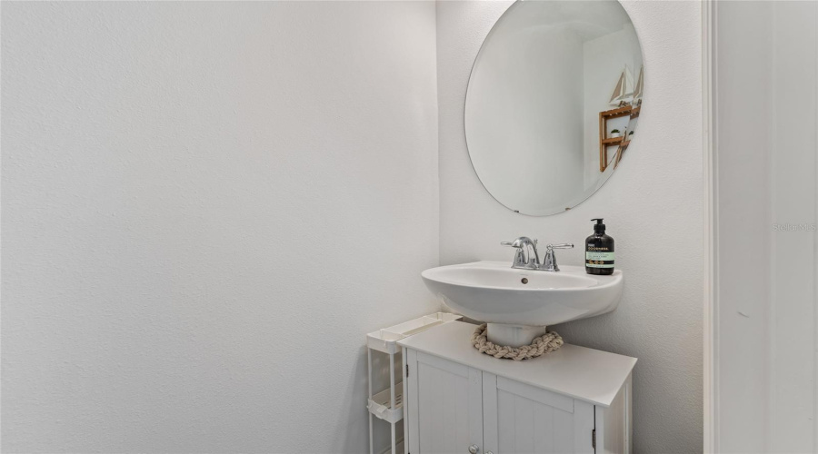 1/2 BATH ON FIRST FLOOR