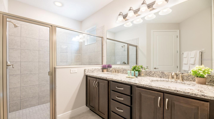 KISSIMMEE, Florida 34747, 6 Bedrooms Bedrooms, ,6 BathroomsBathrooms,Residential,For Sale,SOUTHFIELD,0,MFRS5152724