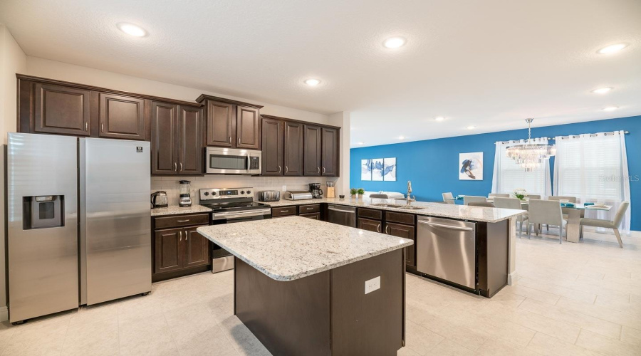 KISSIMMEE, Florida 34747, 6 Bedrooms Bedrooms, ,6 BathroomsBathrooms,Residential,For Sale,SOUTHFIELD,0,MFRS5152724