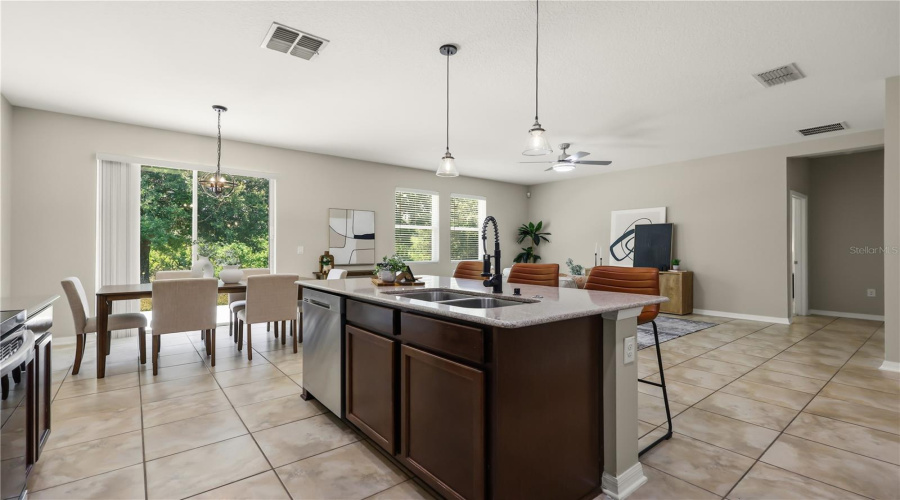 DAVENPORT, Florida 33837, 3 Bedrooms Bedrooms, ,2 BathroomsBathrooms,Residential,For Sale,LAKESHORE,0,MFRO6390226