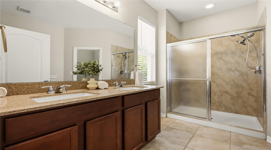 DAVENPORT, Florida 33837, 3 Bedrooms Bedrooms, ,2 BathroomsBathrooms,Residential,For Sale,LAKESHORE,0,MFRO6390226