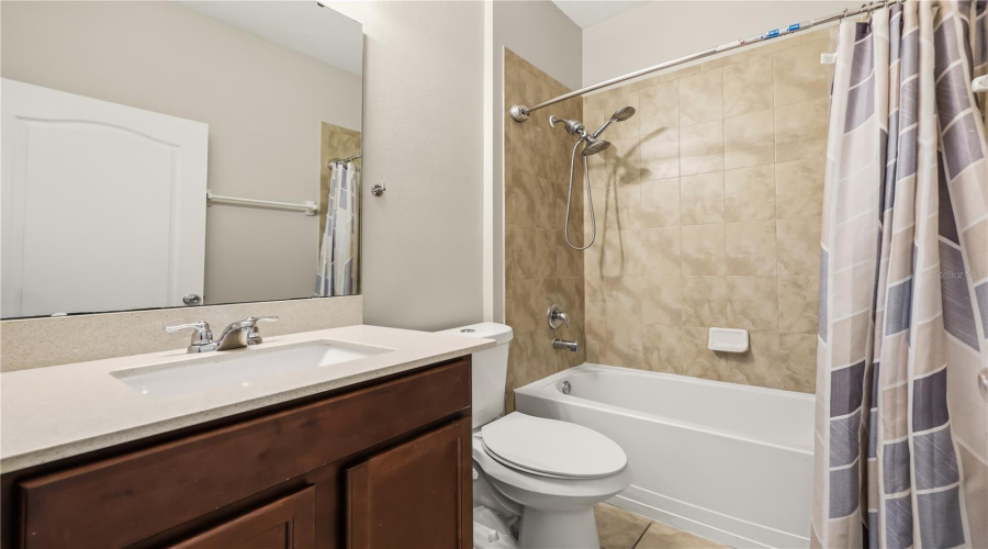 DAVENPORT, Florida 33837, 3 Bedrooms Bedrooms, ,2 BathroomsBathrooms,Residential,For Sale,LAKESHORE,0,MFRO6390226