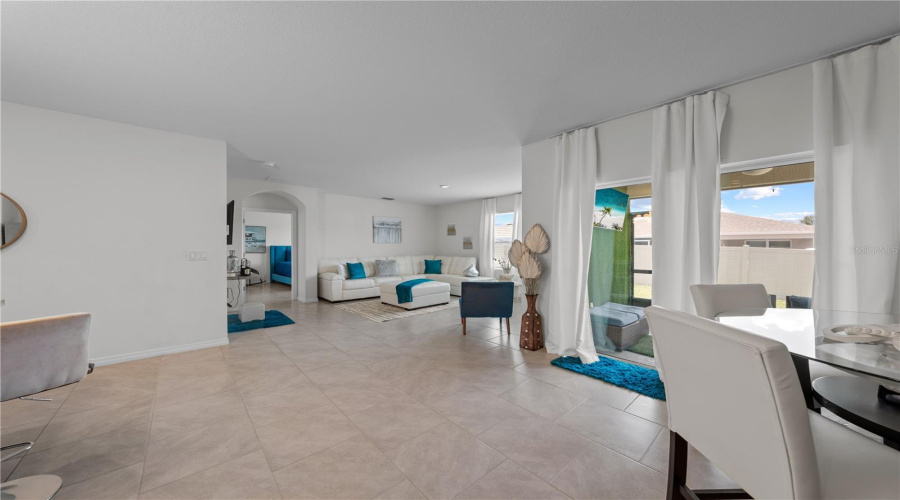 DAVENPORT, Florida 33897, 4 Bedrooms Bedrooms, ,2 BathroomsBathrooms,Residential,For Sale,IGUANA,0,MFRS5142490