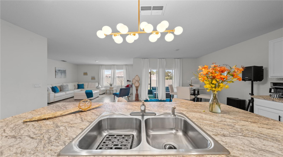 DAVENPORT, Florida 33897, 4 Bedrooms Bedrooms, ,2 BathroomsBathrooms,Residential,For Sale,IGUANA,0,MFRS5142490