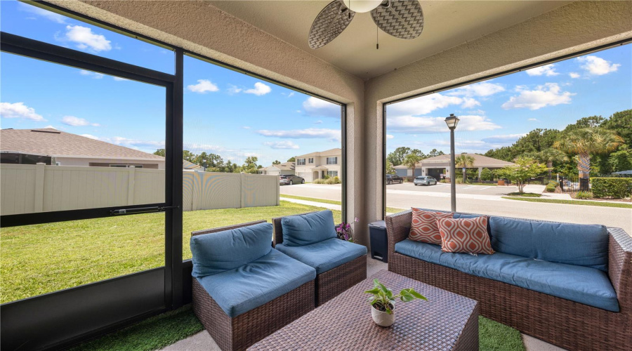 DAVENPORT, Florida 33897, 4 Bedrooms Bedrooms, ,2 BathroomsBathrooms,Residential,For Sale,IGUANA,0,MFRS5142490