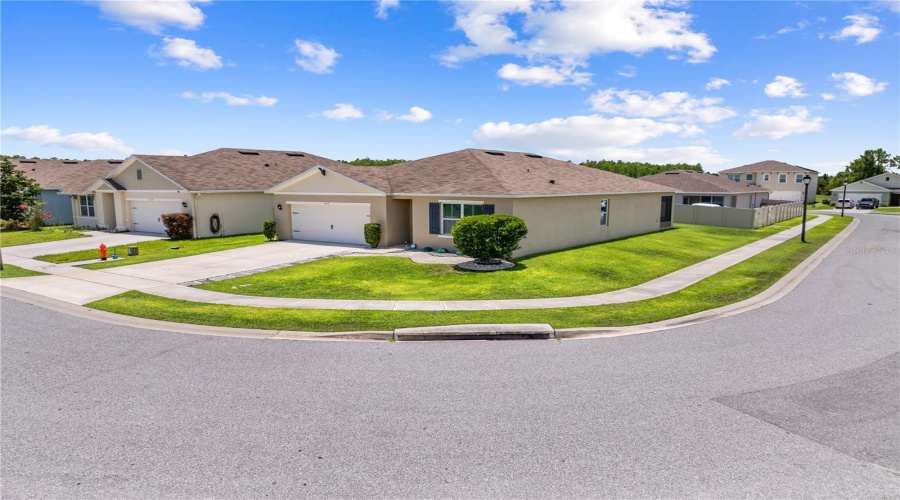 DAVENPORT, Florida 33897, 4 Bedrooms Bedrooms, ,2 BathroomsBathrooms,Residential,For Sale,IGUANA,0,MFRS5142490