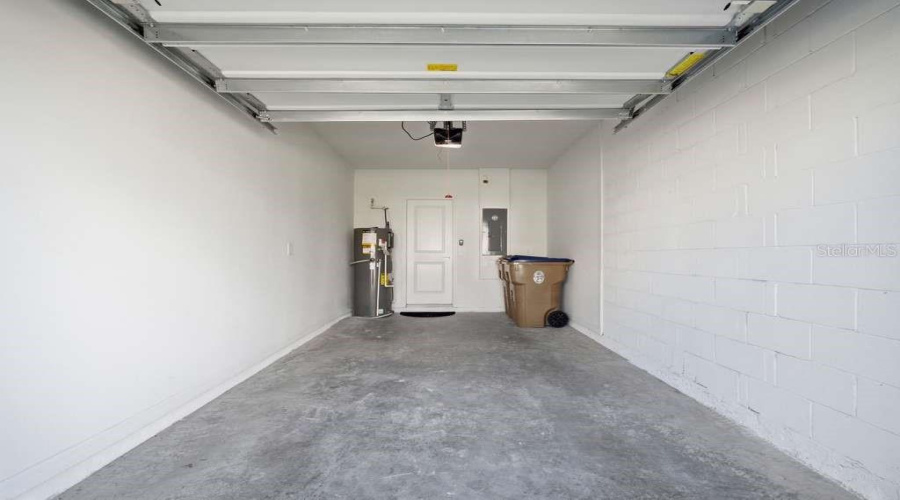 DAVENPORT, Florida 33896, 3 Bedrooms Bedrooms, ,2 BathroomsBathrooms,Residential,For Sale,WESTSIDE HILLS,0,MFRS5152755