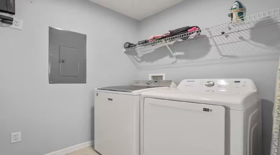 KISSIMMEE, Florida 34747, 3 Bedrooms Bedrooms, ,2 BathroomsBathrooms,Residential,For Sale,YELLOW LANTANA,0,MFRO6419385