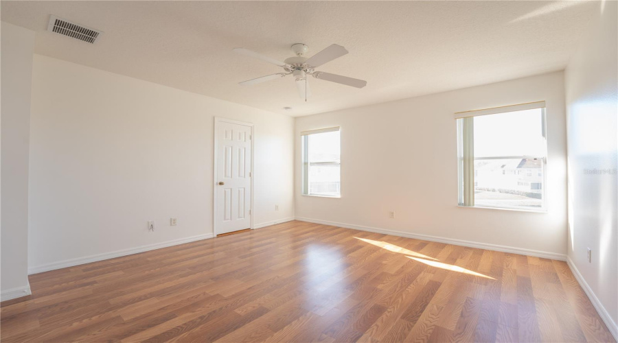 KISSIMMEE, Florida 34746, 3 Bedrooms Bedrooms, ,2 BathroomsBathrooms,Residential,For Sale,HEMINGWAY HOUSE,0,MFRO6421374