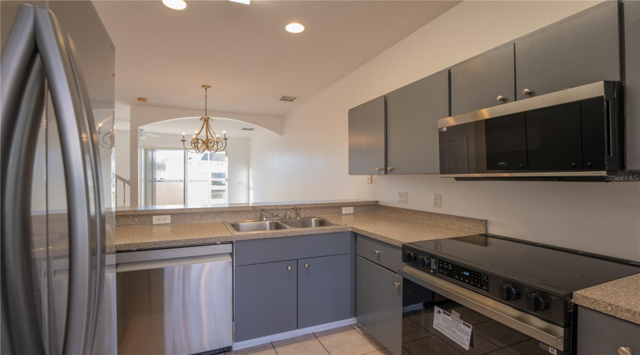 KISSIMMEE, Florida 34746, 3 Bedrooms Bedrooms, ,2 BathroomsBathrooms,Residential,For Sale,HEMINGWAY HOUSE,0,MFRO6421374