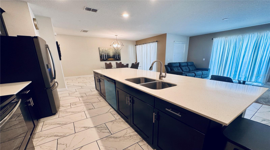 DAVENPORT, Florida 33896, 4 Bedrooms Bedrooms, ,3 BathroomsBathrooms,Residential,For Sale,SANDBAGGER,0,MFRS5152862