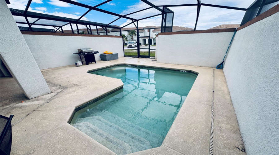 DAVENPORT, Florida 33896, 4 Bedrooms Bedrooms, ,3 BathroomsBathrooms,Residential,For Sale,SANDBAGGER,0,MFRS5152862