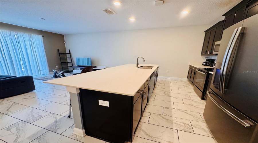 DAVENPORT, Florida 33896, 4 Bedrooms Bedrooms, ,3 BathroomsBathrooms,Residential,For Sale,SANDBAGGER,0,MFRS5152862
