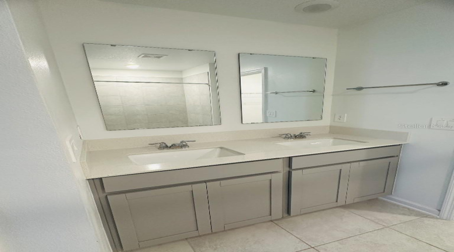 DAVENPORT, Florida 33837, 4 Bedrooms Bedrooms, ,2 BathroomsBathrooms,Residential,For Sale,BIG SUR,0,MFRTB8523787