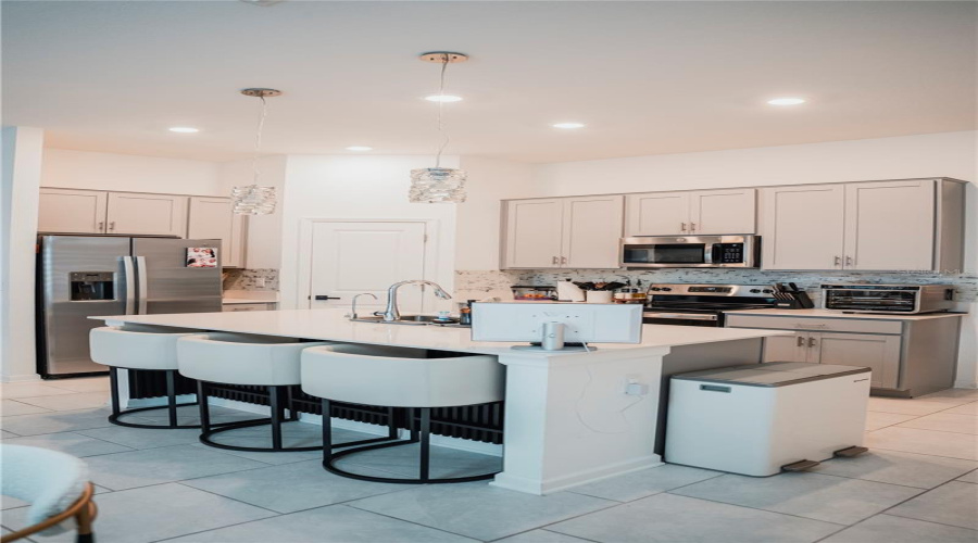 DAVENPORT, Florida 33837, 3 Bedrooms Bedrooms, ,2 BathroomsBathrooms,Residential,For Sale,BURNEY FALLS,0,MFRO6421708