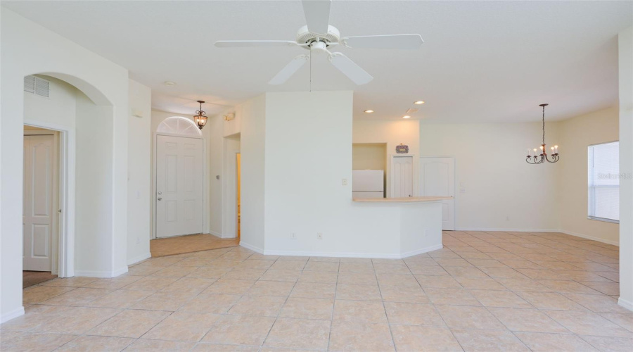 DAVENPORT, Florida 33897, 5 Bedrooms Bedrooms, ,3 BathroomsBathrooms,Residential,For Sale,BRUNELLO,0,MFRO6420583