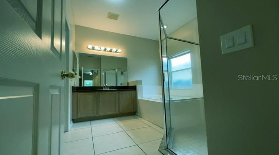 KISSIMMEE, Florida 34746, 3 Bedrooms Bedrooms, ,2 BathroomsBathrooms,Residential,For Sale,WINDING,0,MFRS5152605