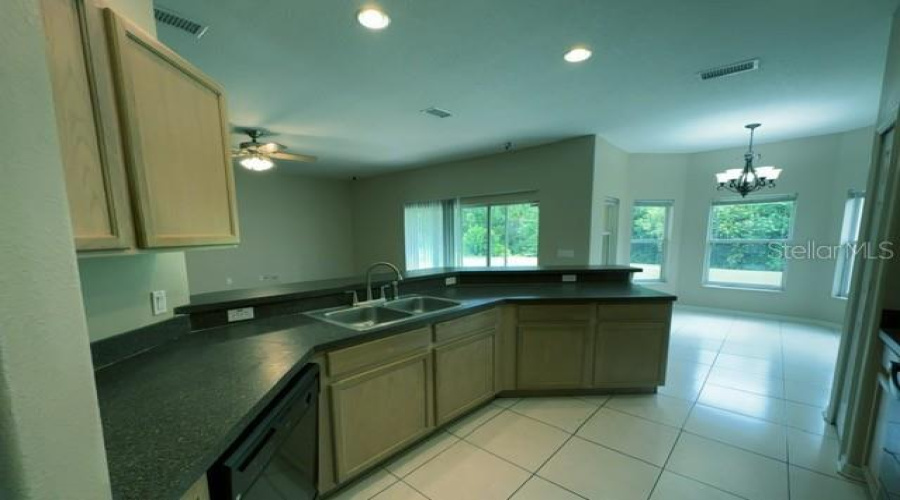 KISSIMMEE, Florida 34746, 3 Bedrooms Bedrooms, ,2 BathroomsBathrooms,Residential,For Sale,WINDING,0,MFRS5152605