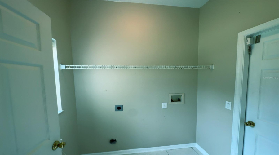 KISSIMMEE, Florida 34746, 3 Bedrooms Bedrooms, ,2 BathroomsBathrooms,Residential,For Sale,WINDING,0,MFRS5152605