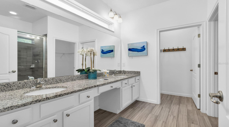 DAVENPORT, Florida 33837, 10 Bedrooms Bedrooms, ,8 BathroomsBathrooms,Residential,For Sale,OAKBOURNE,0,MFRS5152760