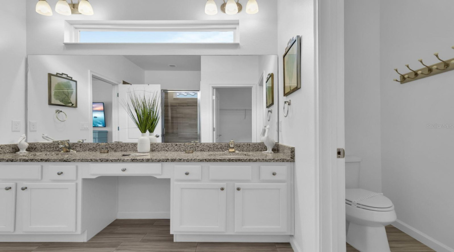 DAVENPORT, Florida 33837, 10 Bedrooms Bedrooms, ,8 BathroomsBathrooms,Residential,For Sale,OAKBOURNE,0,MFRS5152760