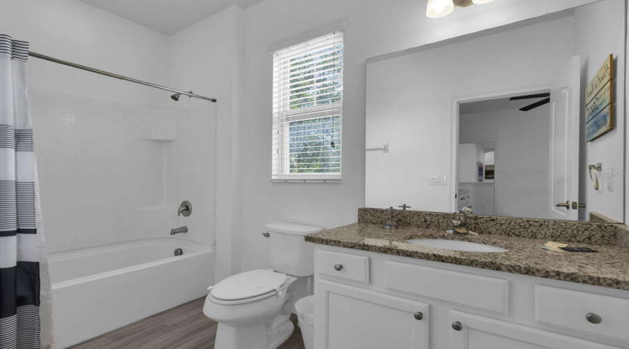 DAVENPORT, Florida 33837, 10 Bedrooms Bedrooms, ,8 BathroomsBathrooms,Residential,For Sale,OAKBOURNE,0,MFRS5152760